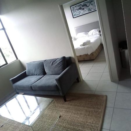 Rosebank Accommodation Johannesburg Exterior photo